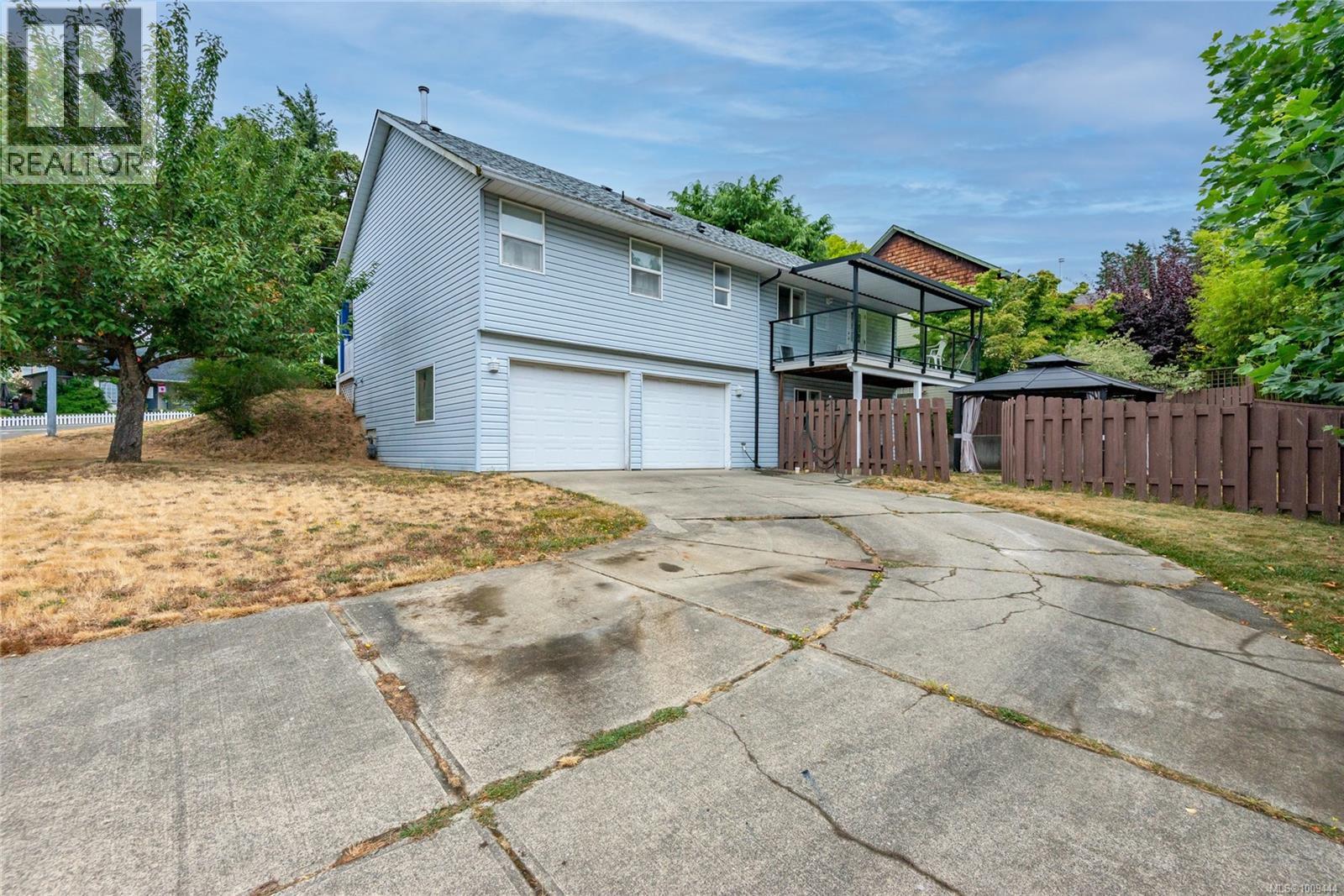 Photo 36 of 1427 Noel Ave, Comox BC