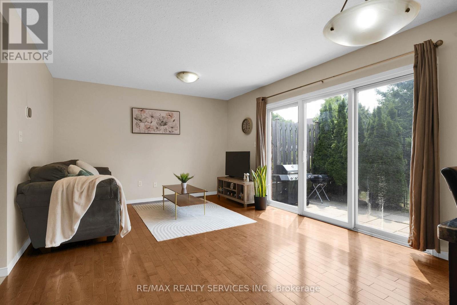 Photo 11 of 36 Fallowfield Drive, Kitchener ON