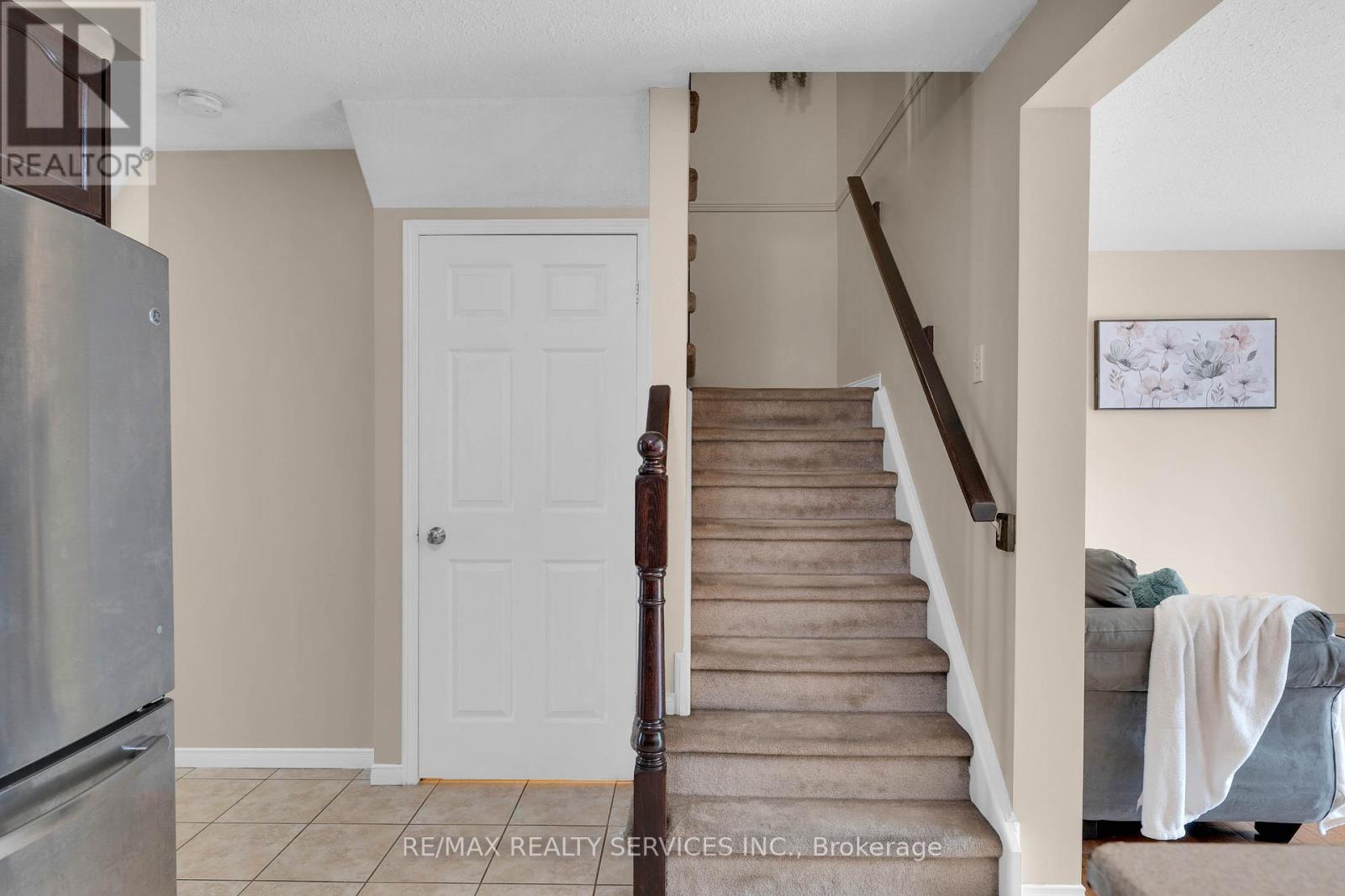 Photo 16 of 36 Fallowfield Drive, Kitchener ON