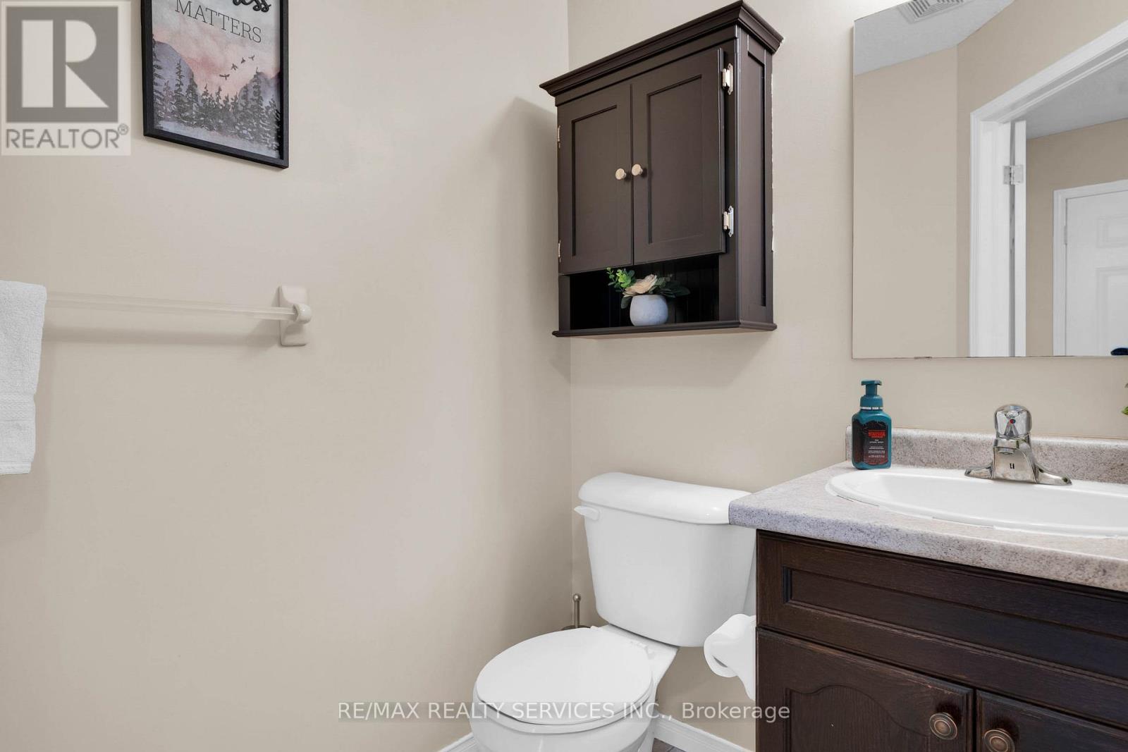 Photo 17 of 36 Fallowfield Drive, Kitchener ON