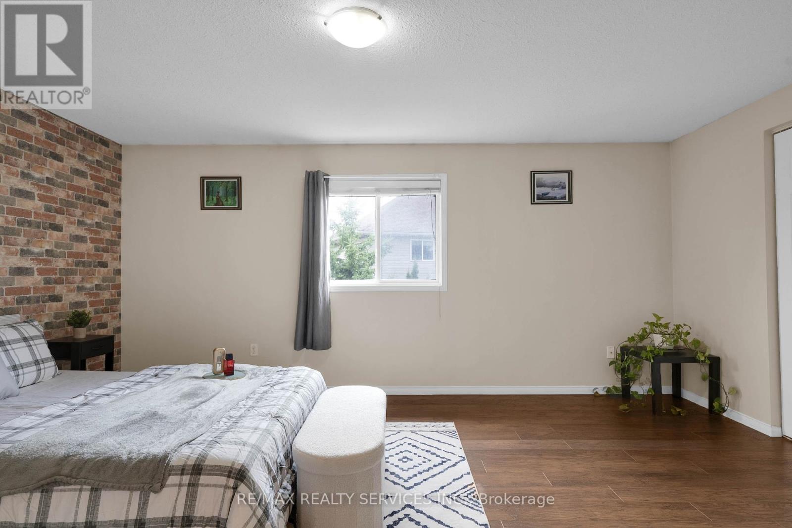 Photo 20 of 36 Fallowfield Drive, Kitchener ON