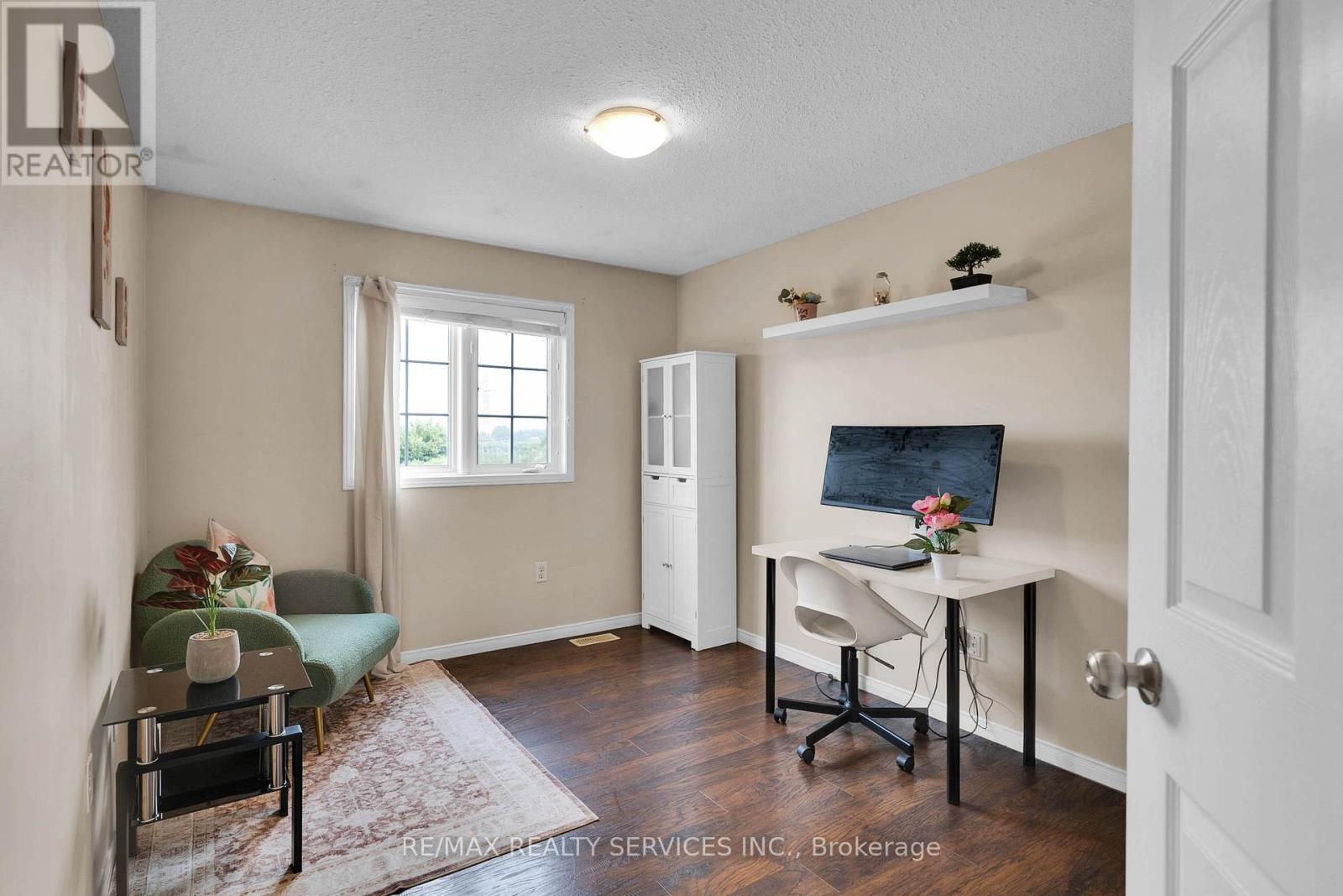 Photo 25 of 36 Fallowfield Drive, Kitchener ON