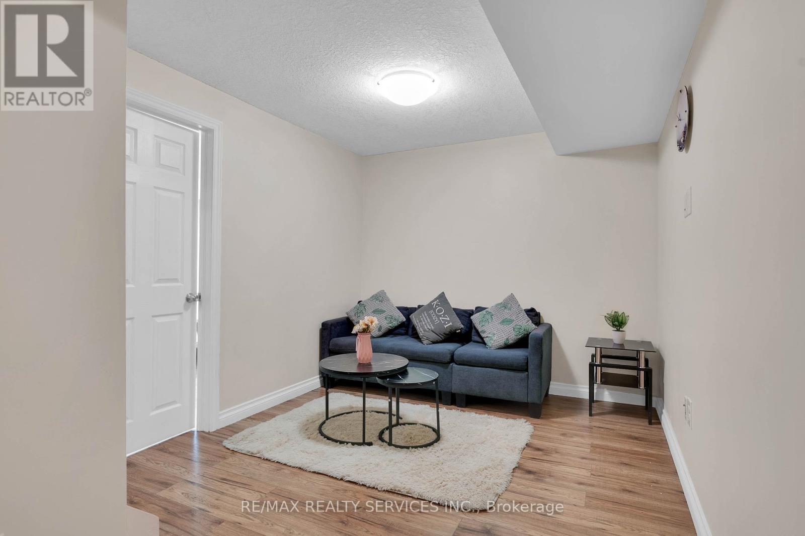 Photo 30 of 36 Fallowfield Drive, Kitchener ON