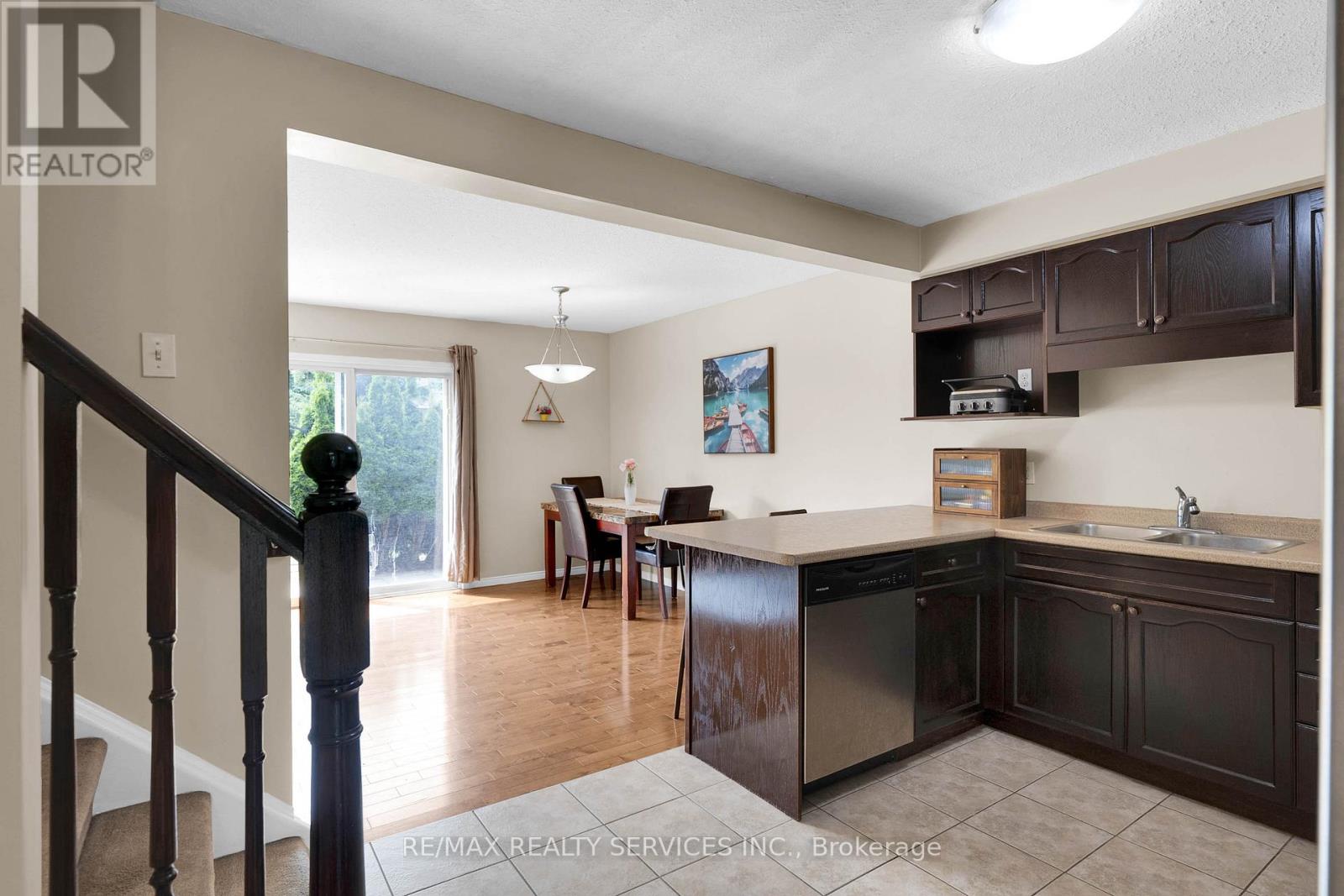 Photo 6 of 36 Fallowfield Drive, Kitchener ON