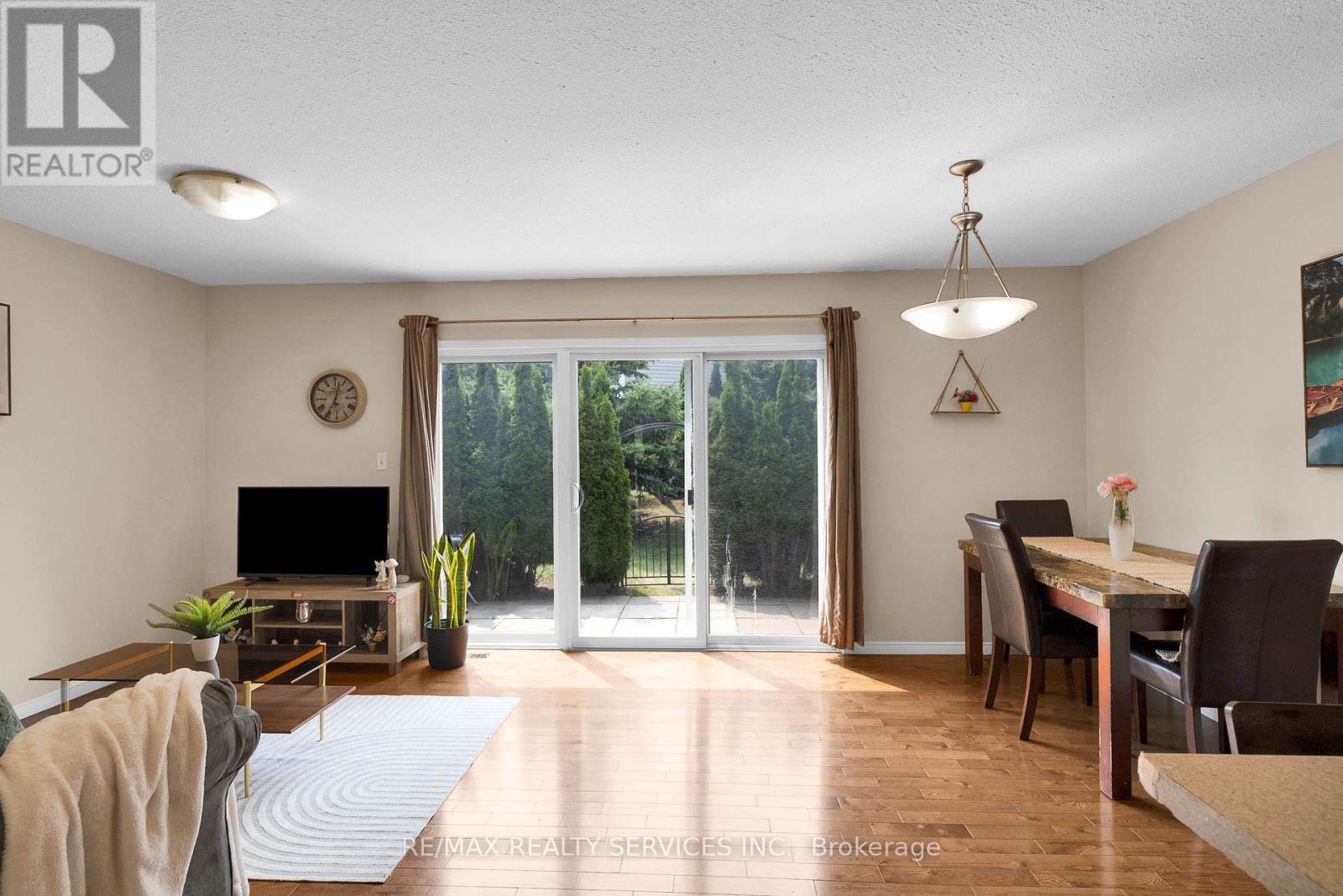 Photo 7 of 36 Fallowfield Drive, Kitchener ON