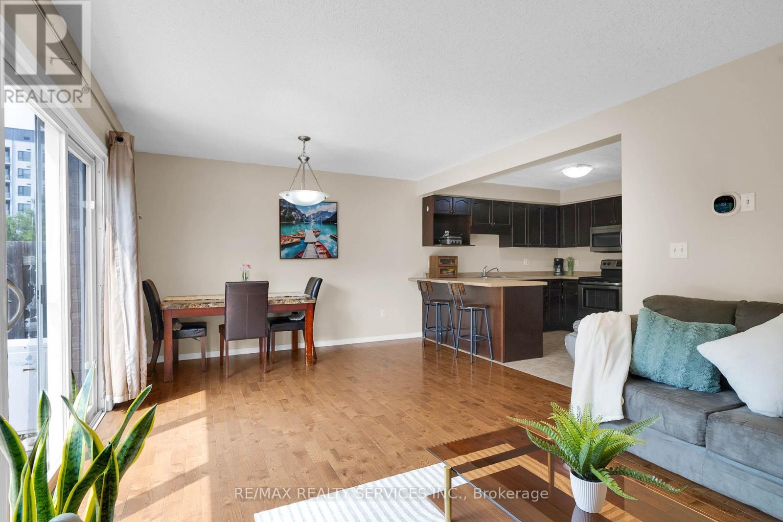 Photo 9 of 36 Fallowfield Drive, Kitchener ON