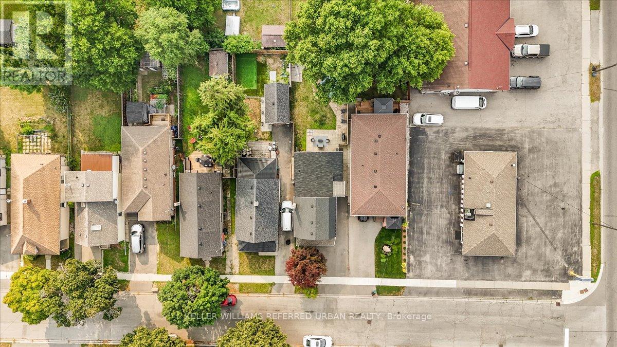 Photo 33 of 5 Hill Avenue, Brantford ON