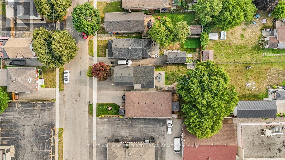 Photo 34 of 5 Hill Avenue, Brantford ON