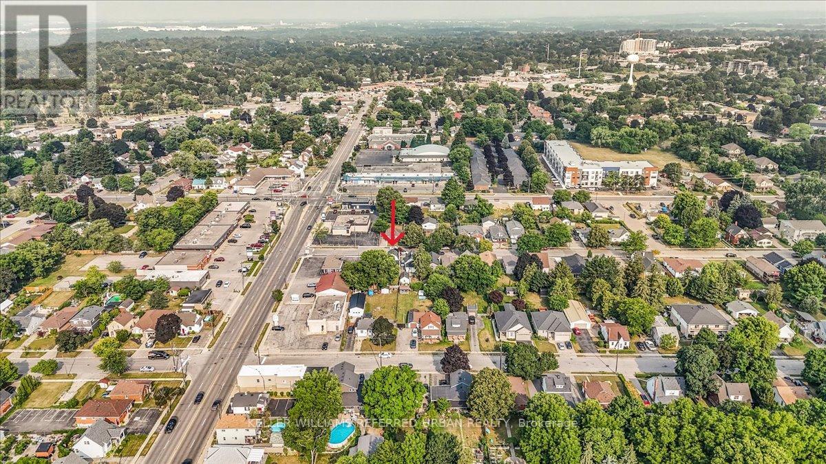 Photo 37 of 5 Hill Avenue, Brantford ON