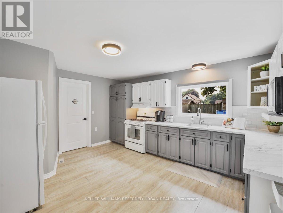Photo 9 of 5 Hill Avenue, Brantford ON