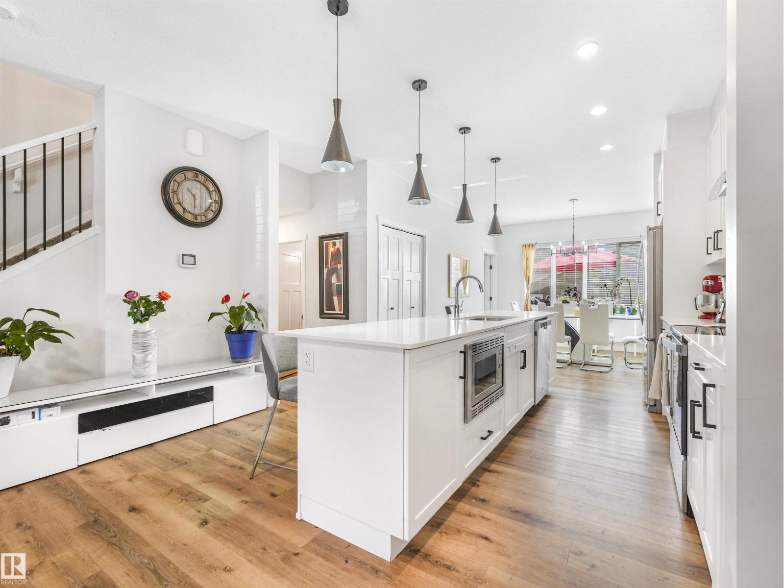Photo 5 of 9311 226 St Nw, Edmonton AB