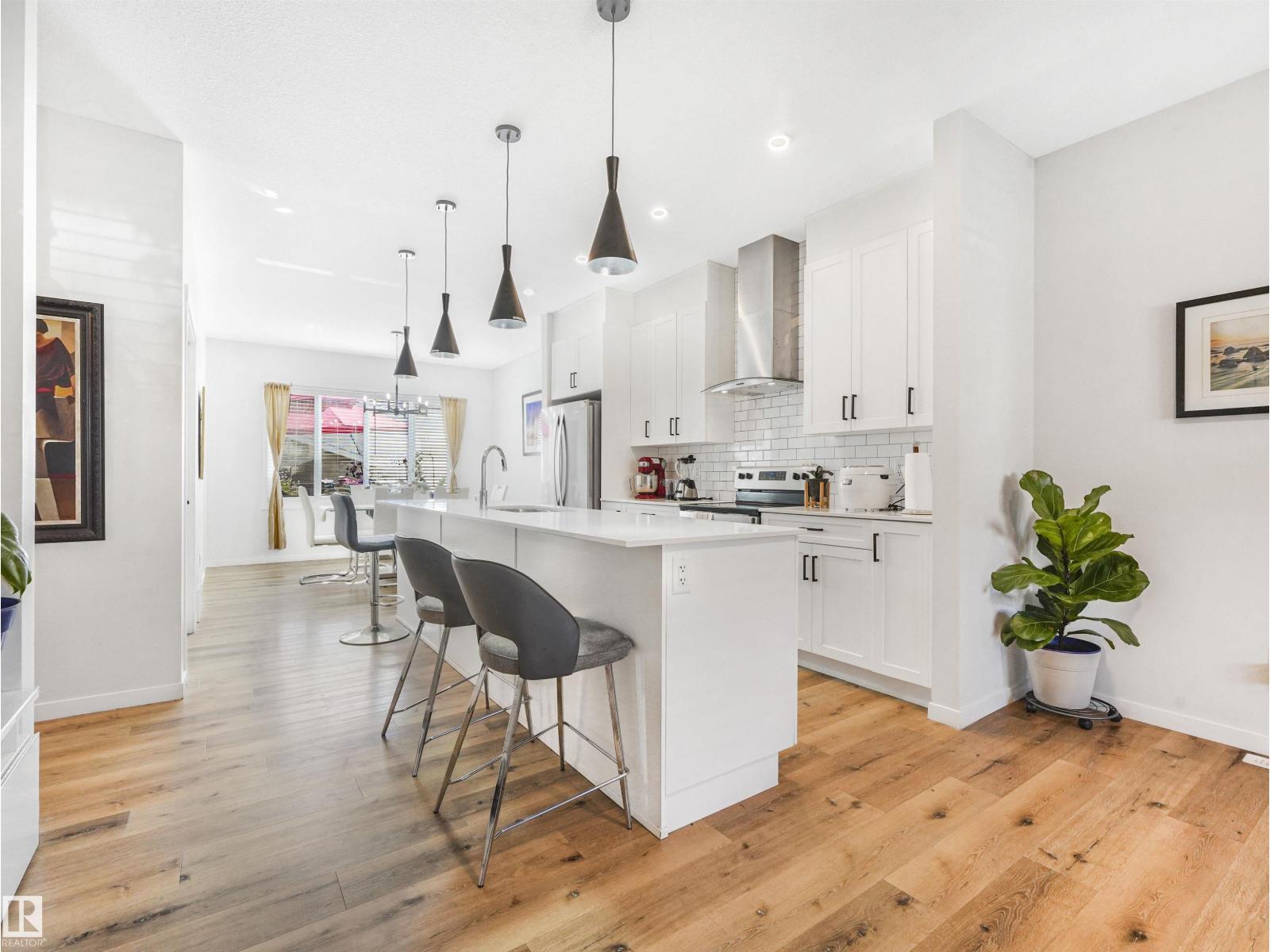 Photo 6 of 9311 226 St Nw, Edmonton AB