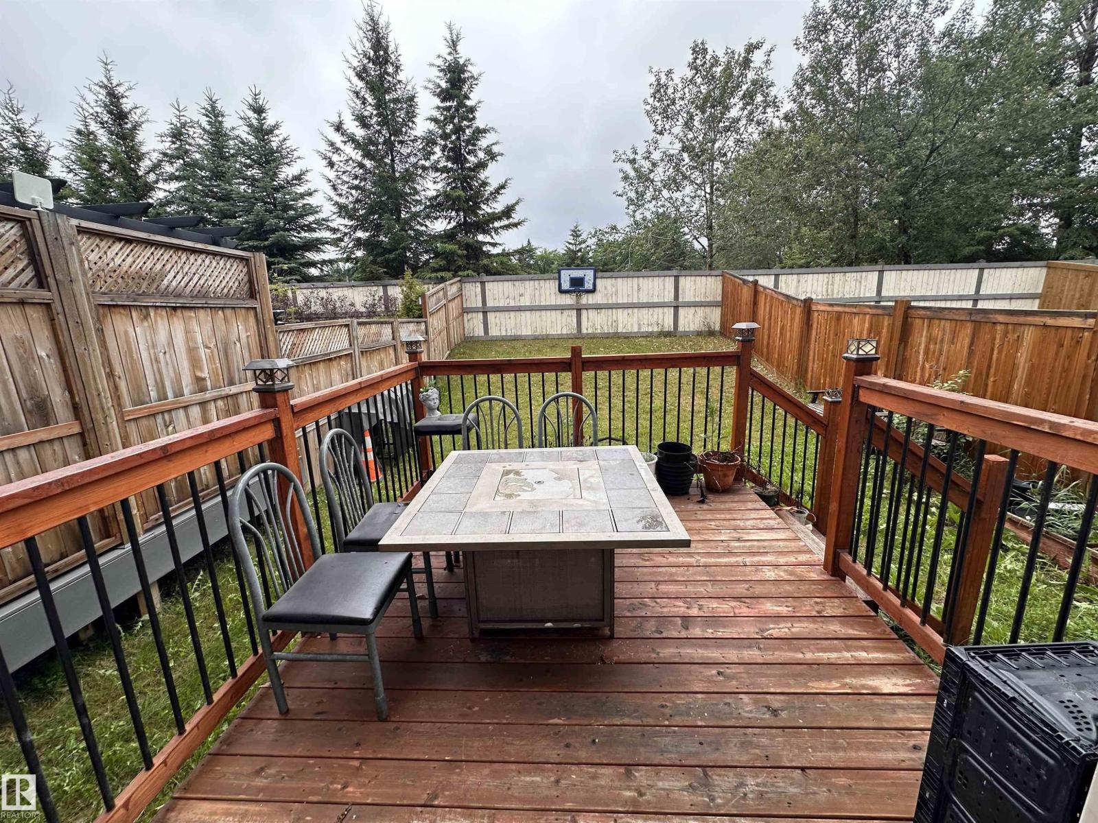 Photo 9 of 9914 207 A St Nw, Edmonton AB