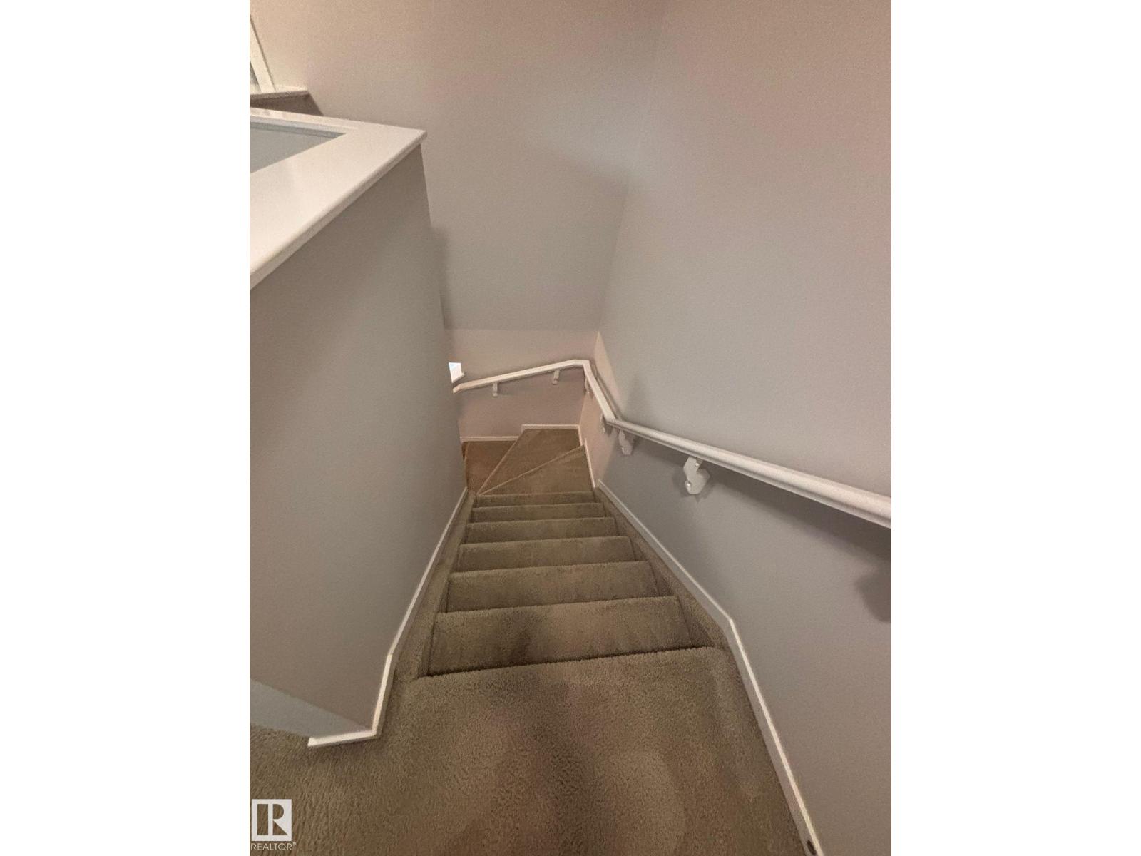 Photo 1 of 9914 207 A St Nw, Edmonton AB