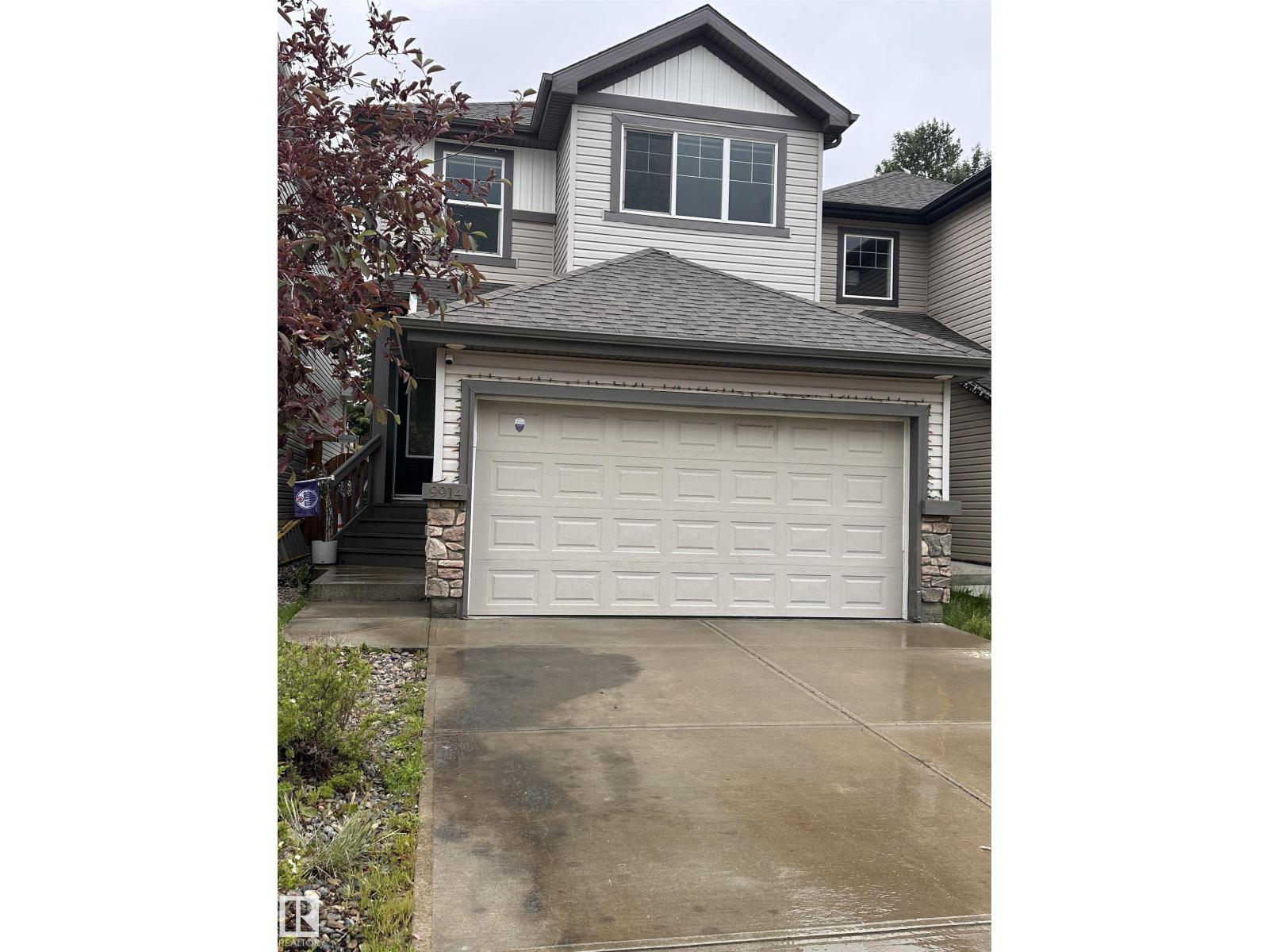 Photo 24 of 9914 207 A St Nw, Edmonton AB