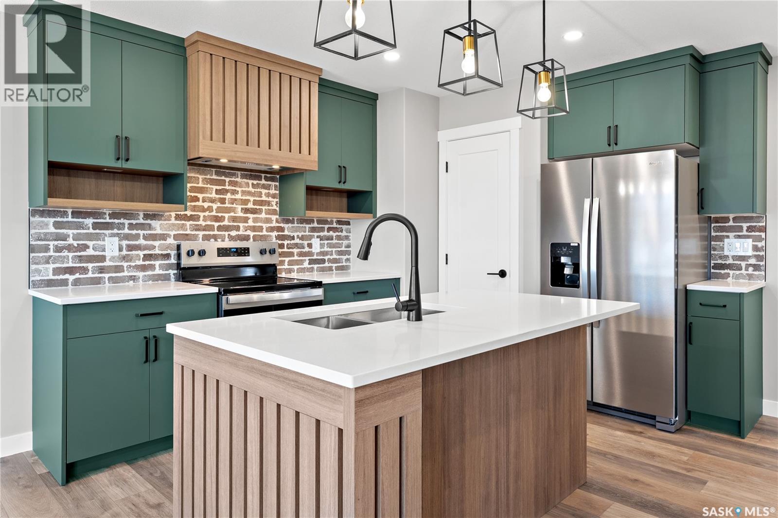Photo 2 of 3080 Dumont Way, Regina SK