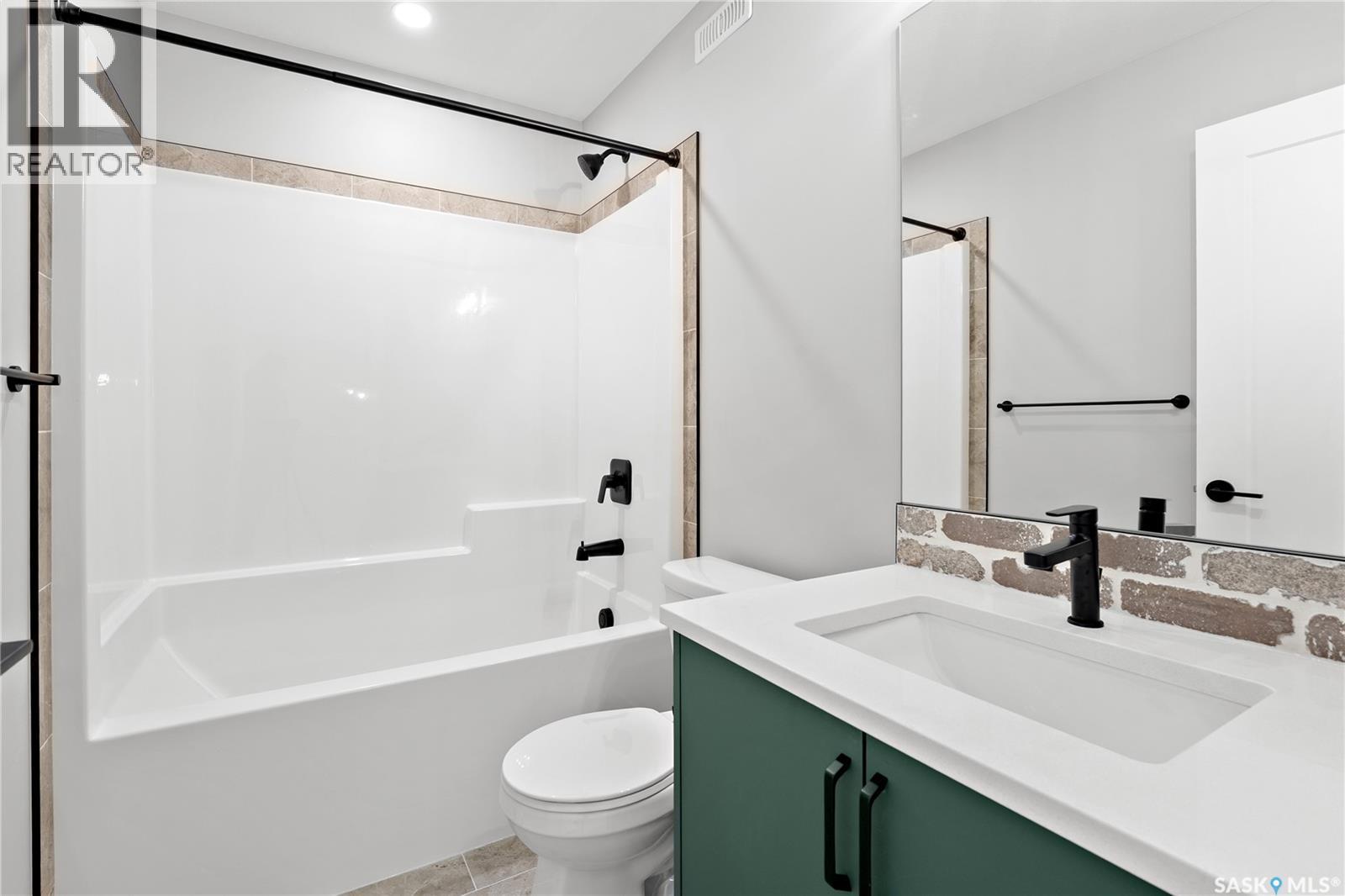 Photo 21 of 3080 Dumont Way, Regina SK