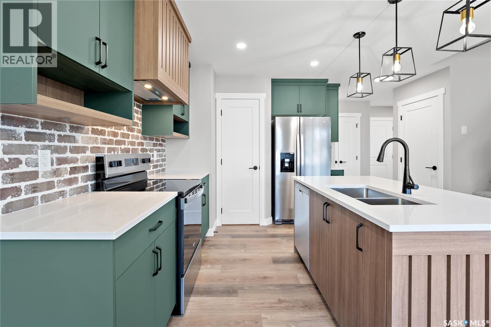 Photo 5 of 3080 Dumont Way, Regina SK