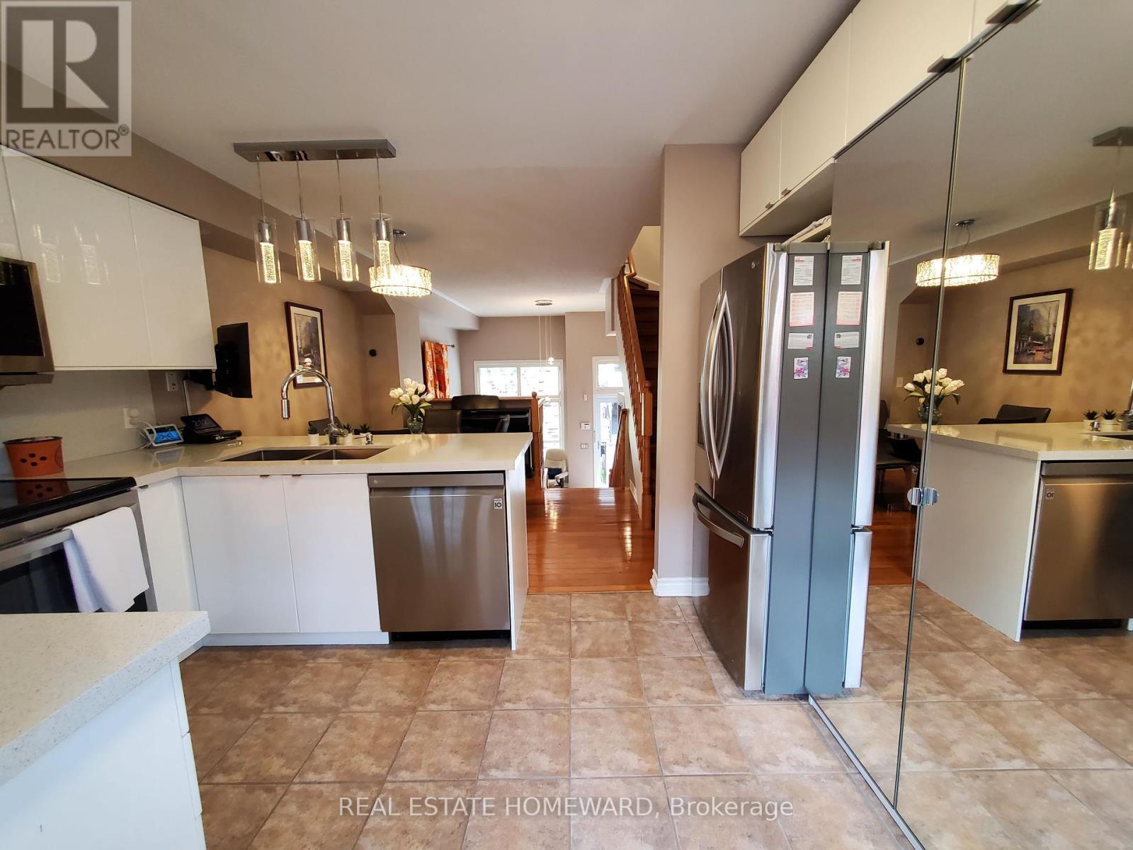 Photo 34 of 257 Milan Street, Toronto ON