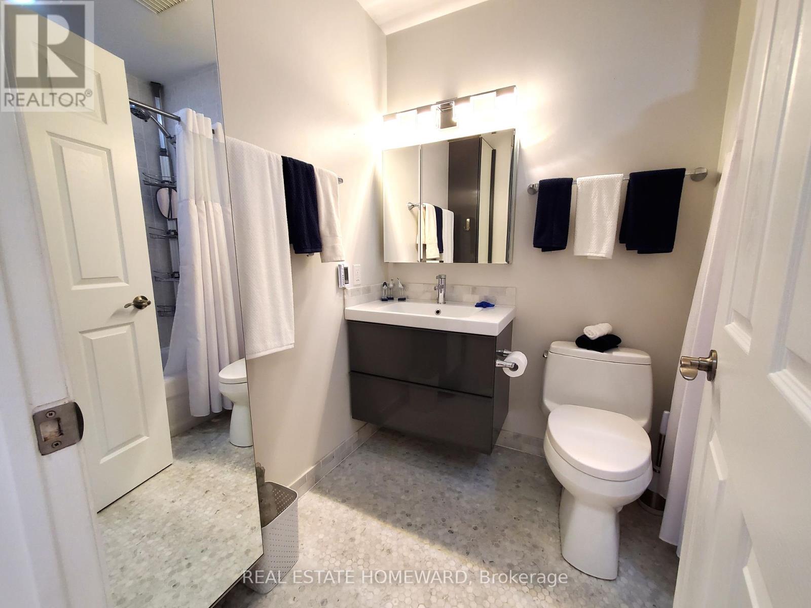 Photo 13 of 257 Milan Street, Toronto ON
