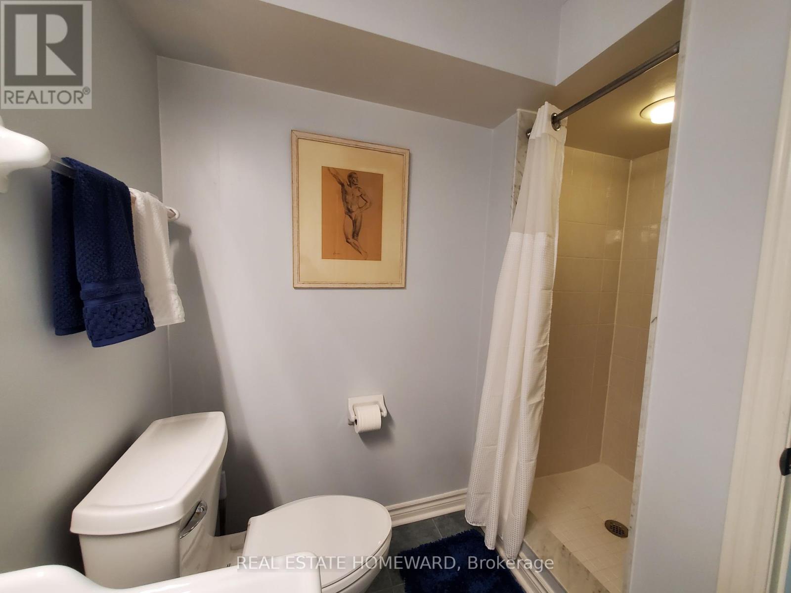 Photo 33 of 257 Milan Street, Toronto ON