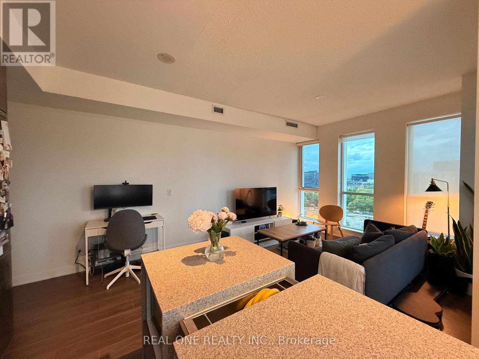 Photo 4 of 1206 170 Sumach Street, Toronto ON
