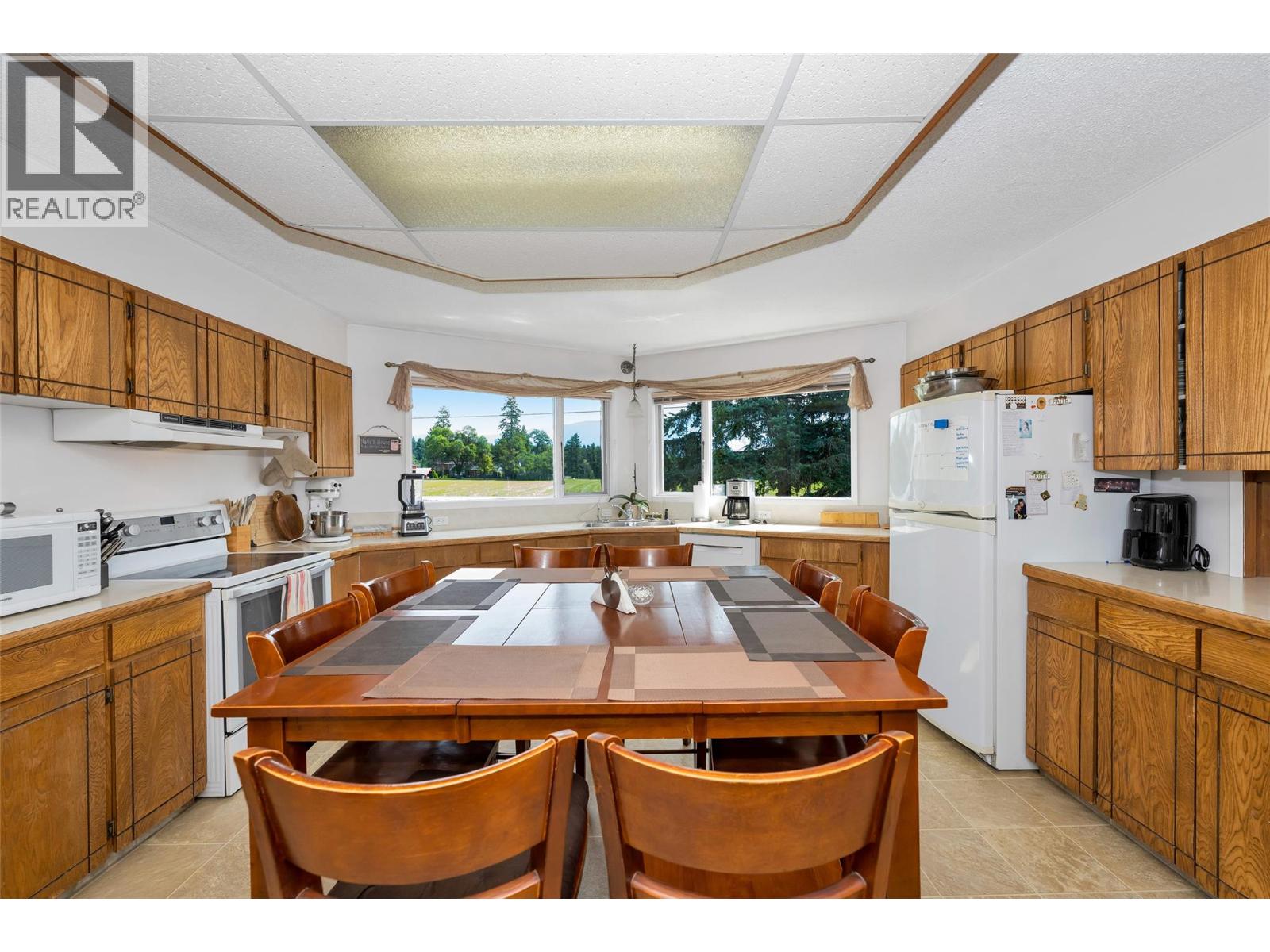 4111 round Prairie Road, Armstrong