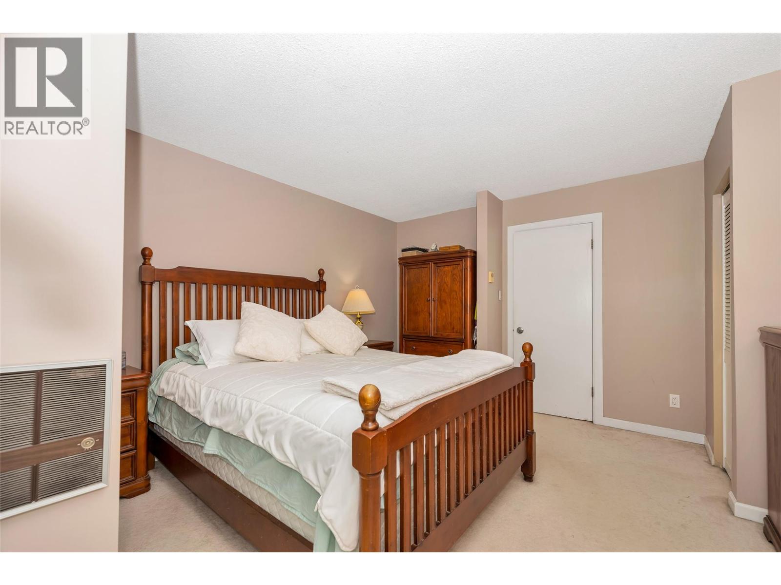 4111 round Prairie Road, Armstrong