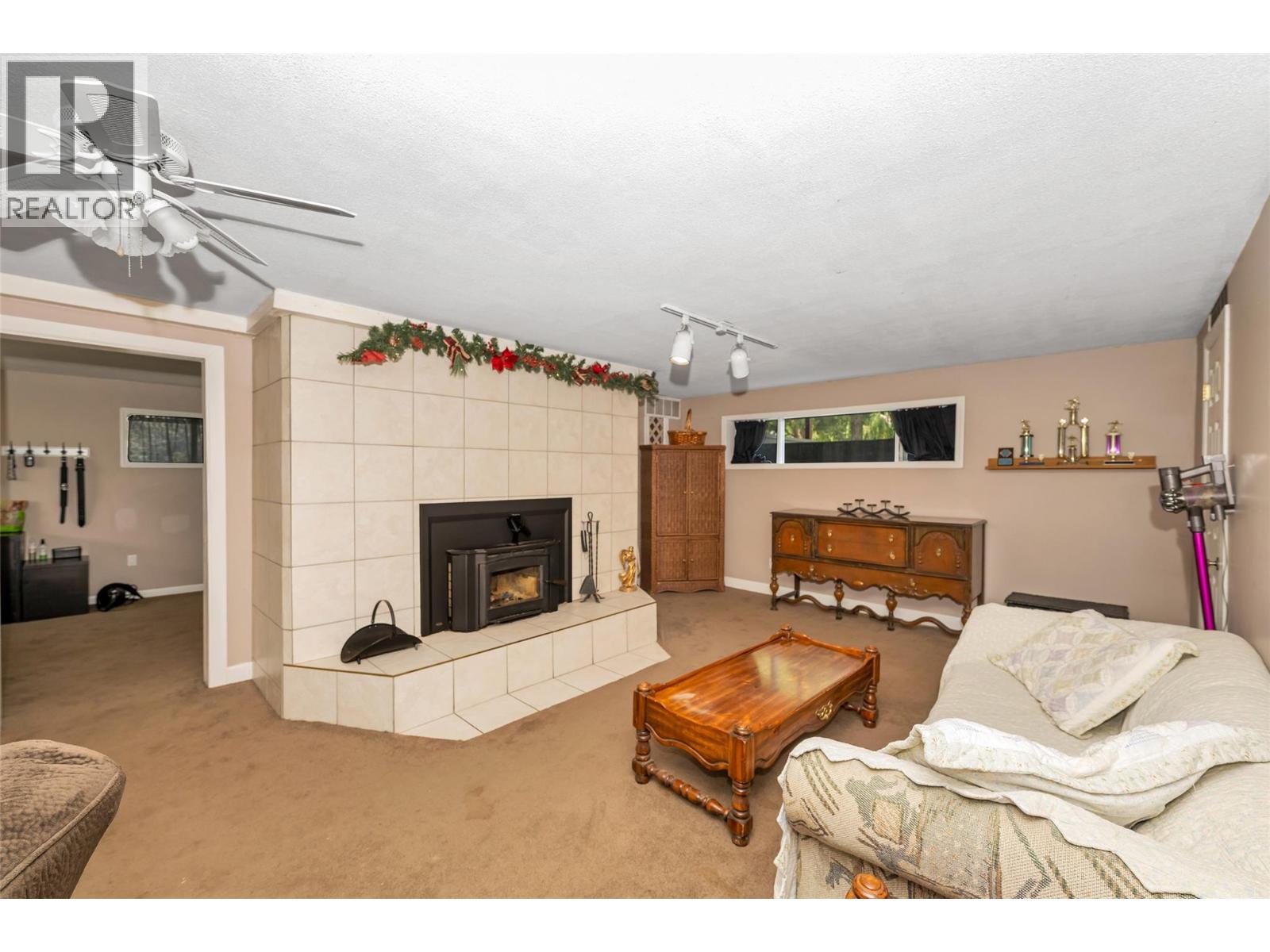 4111 round Prairie Road, Armstrong