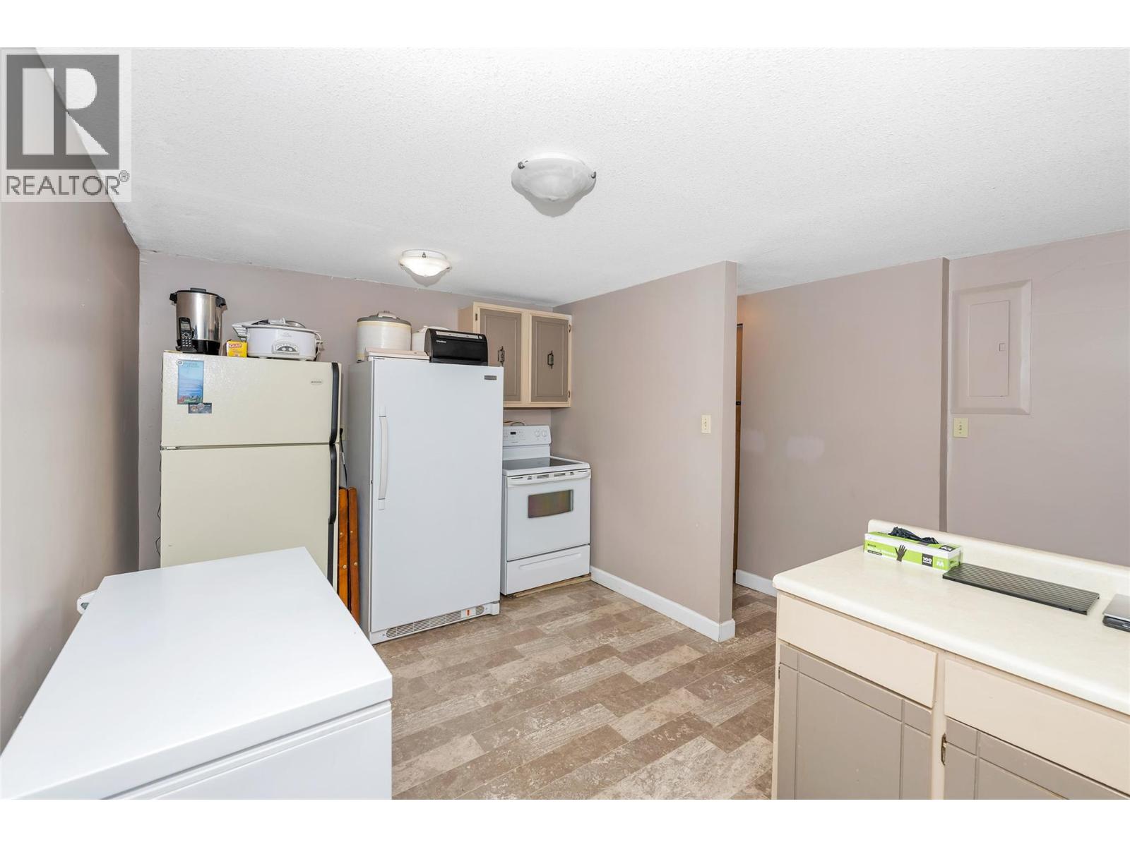 4111 round Prairie Road, Armstrong