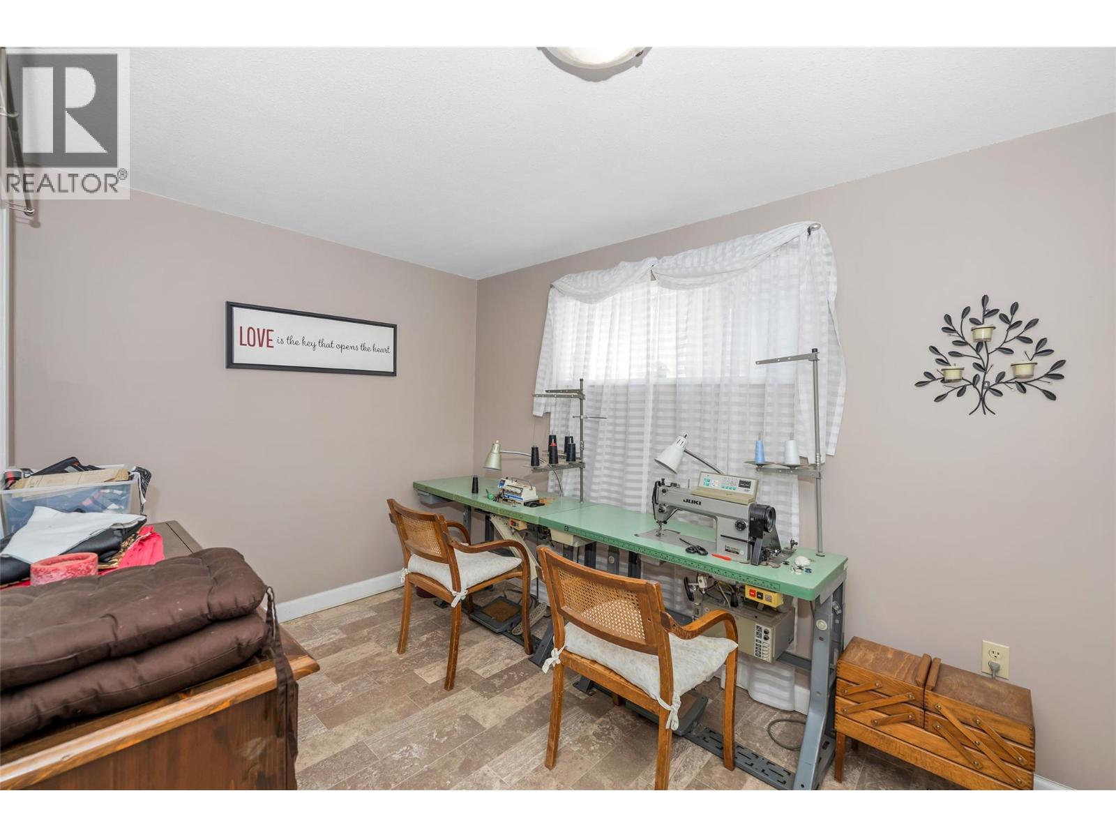 4111 round Prairie Road, Armstrong