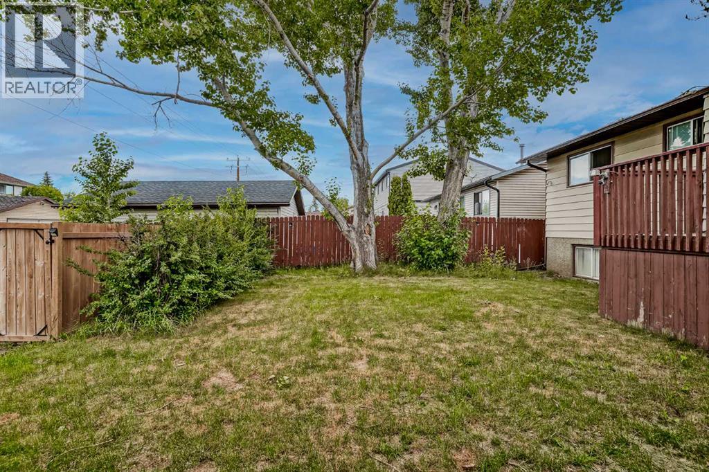 Single Family House Bi-level for Sale in  Falconridge Place NE Falconridge Calgary 