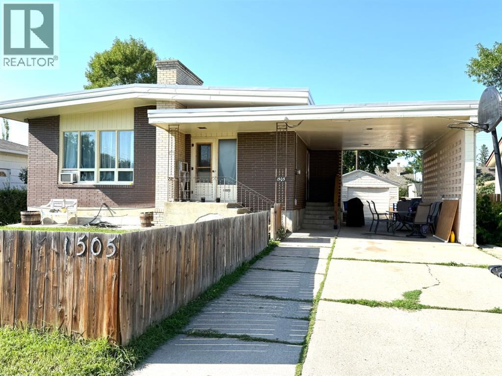 Photo 2 of 1505 6 A Avenue N, Lethbridge AB