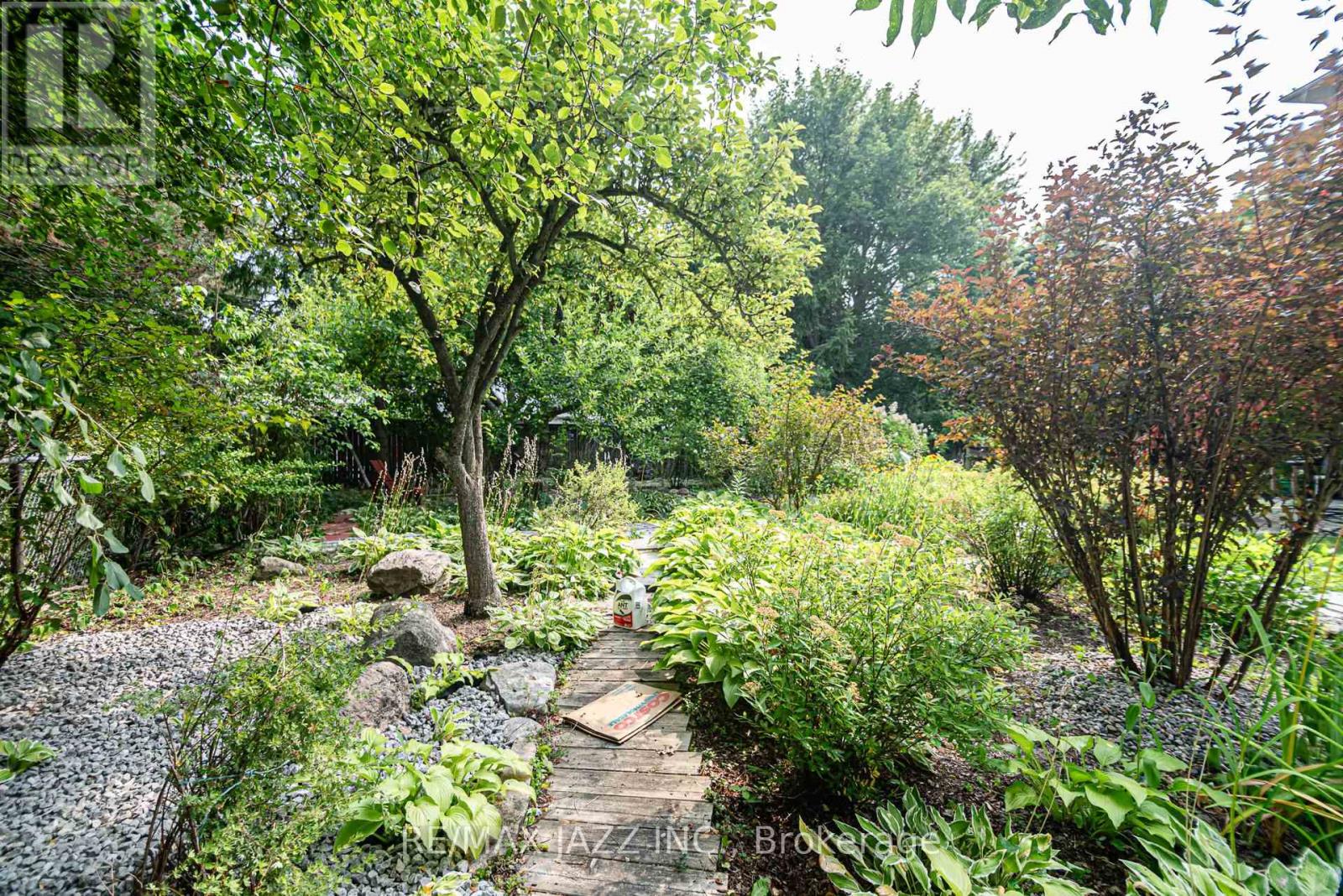Photo 11 of Bsmt 30 Love Crescent, Ajax ON