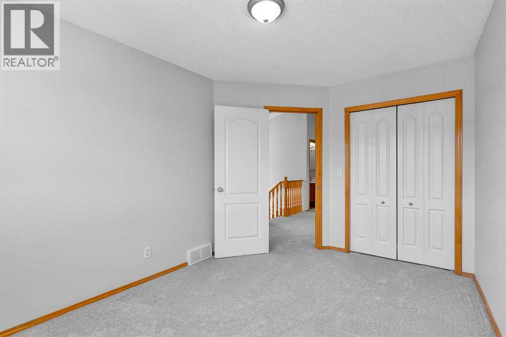 Photo 26 of 35 Saddlehorn Crescent Ne, Calgary AB