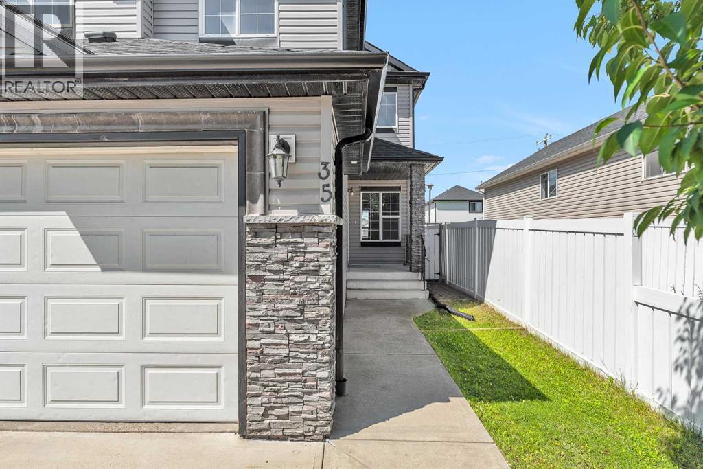 Photo 5 of 35 Saddlehorn Crescent Ne, Calgary AB