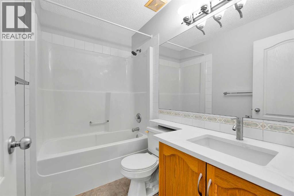 Photo 30 of 35 Saddlehorn Crescent Ne, Calgary AB