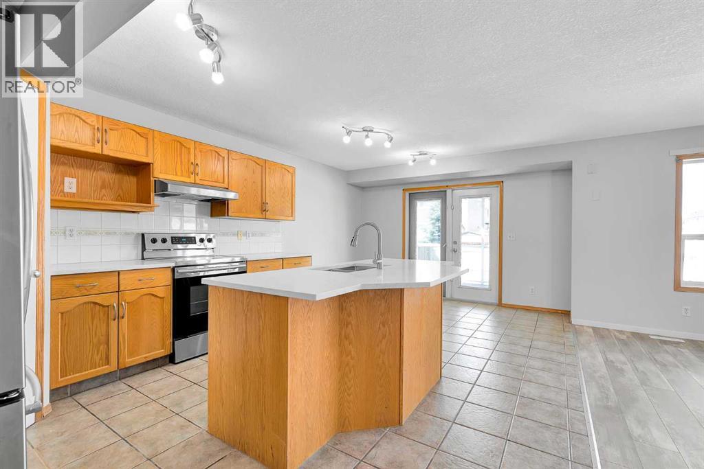 Photo 12 of 35 Saddlehorn Crescent Ne, Calgary AB