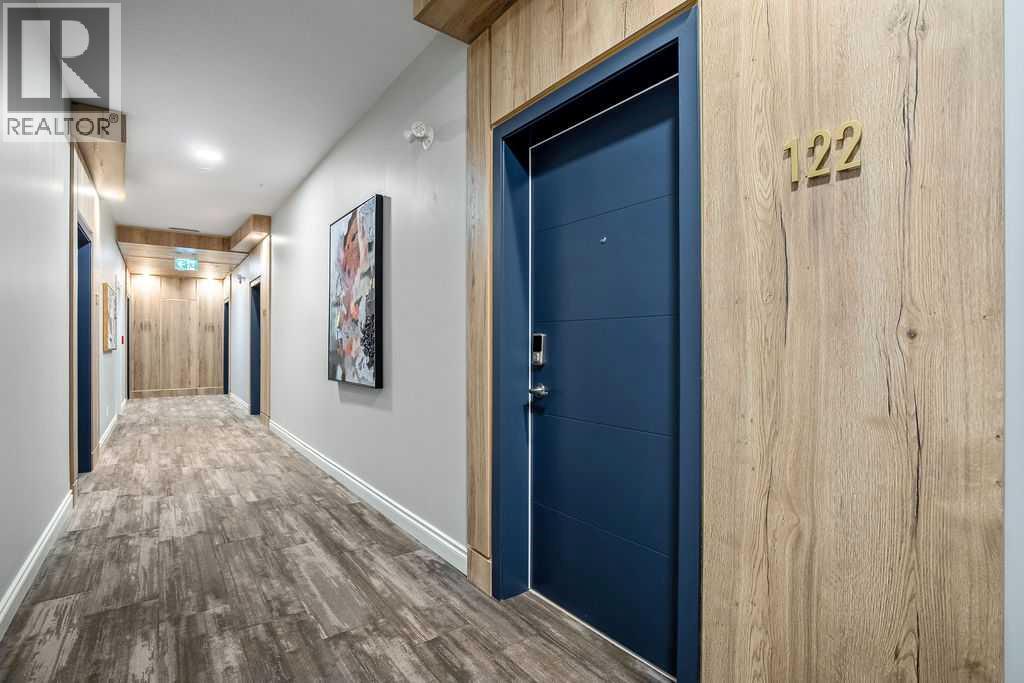 Single Family House for Sale in   Les Jardins Park Douglasdale/Glen Calgary 