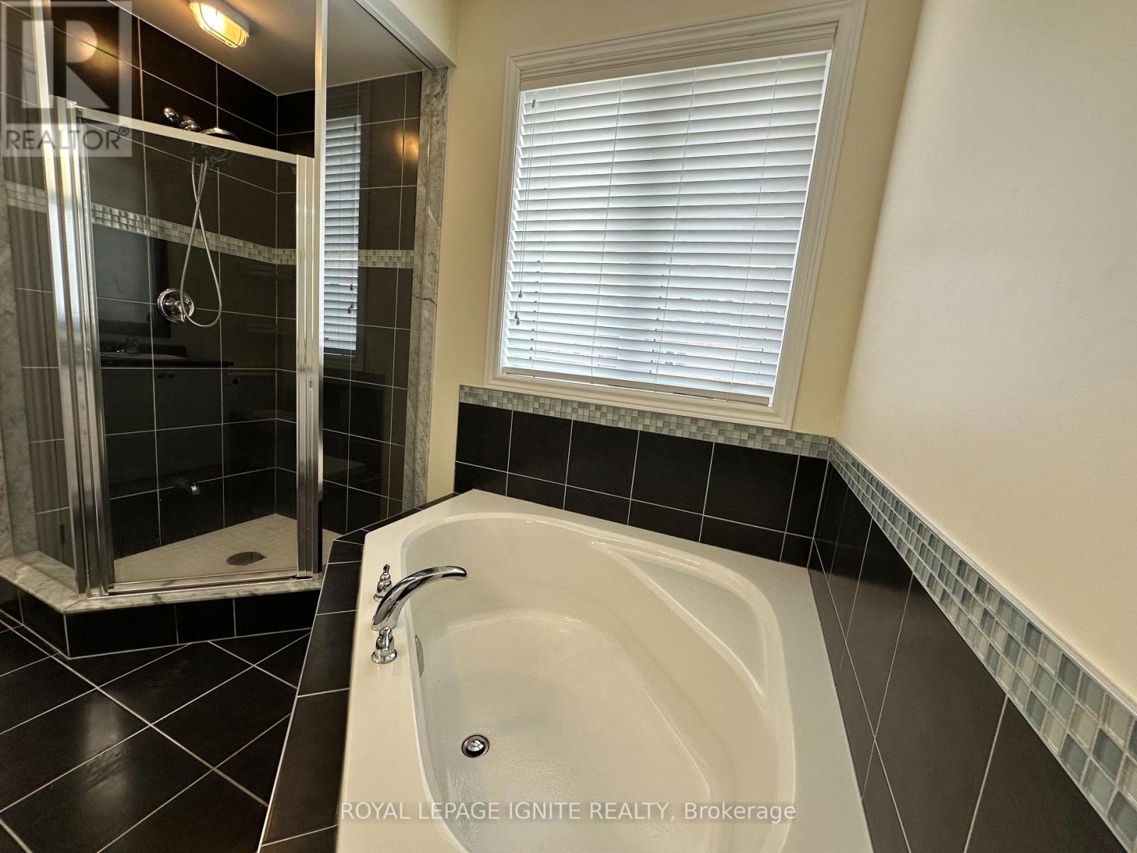 Photo 11 of 27 Oren Street, Vaughan ON