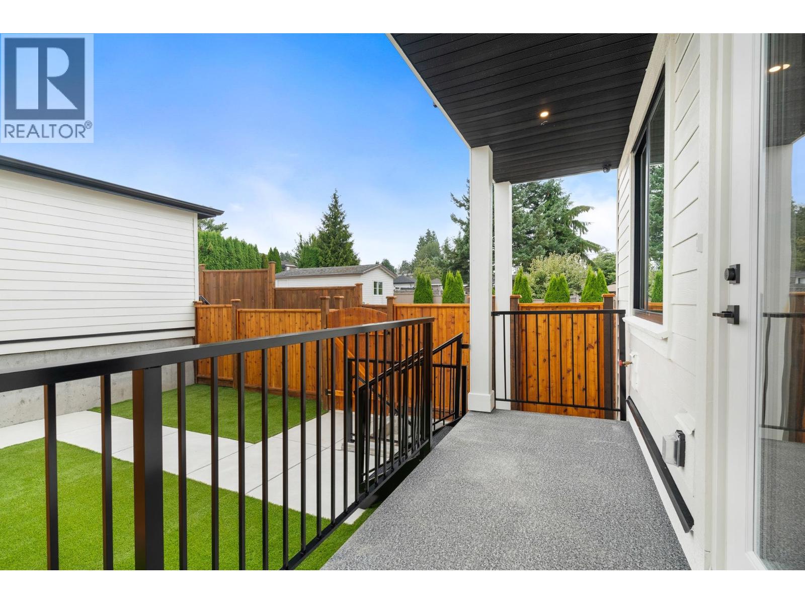 Photo 33 of 3 7822 Goodlad Street, Burnaby BC