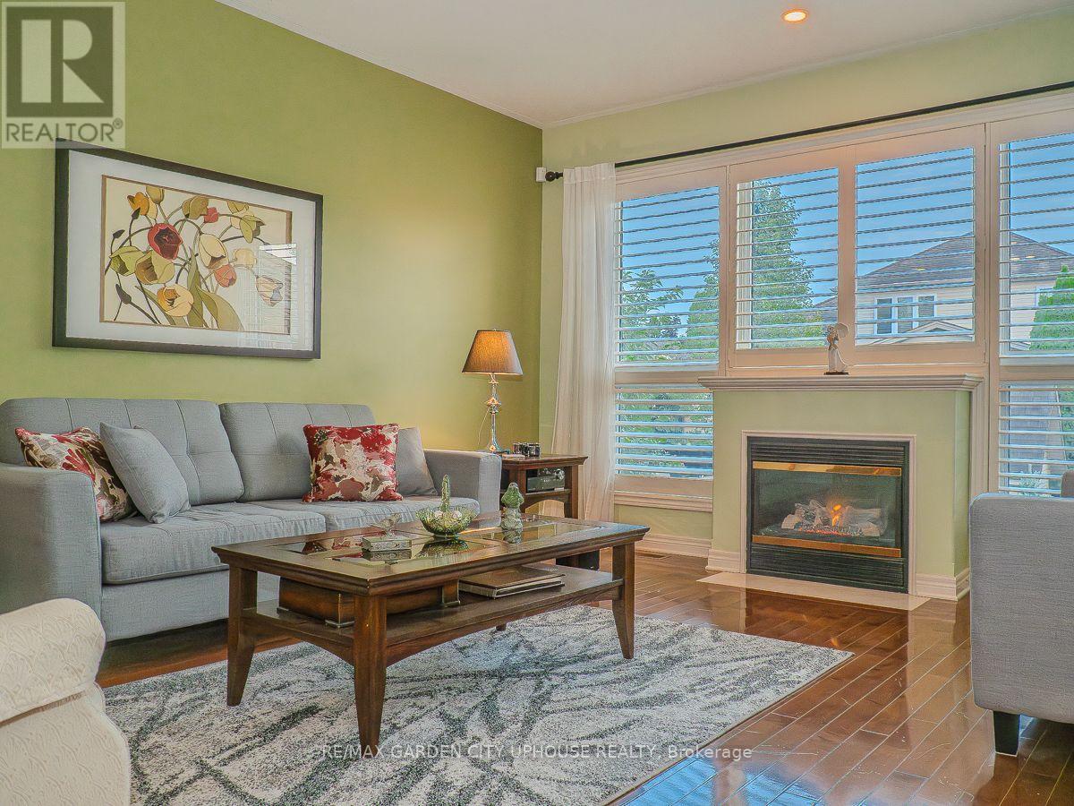 Photo 5 of 132 Loretta Drive, Niagaraonthelake ON