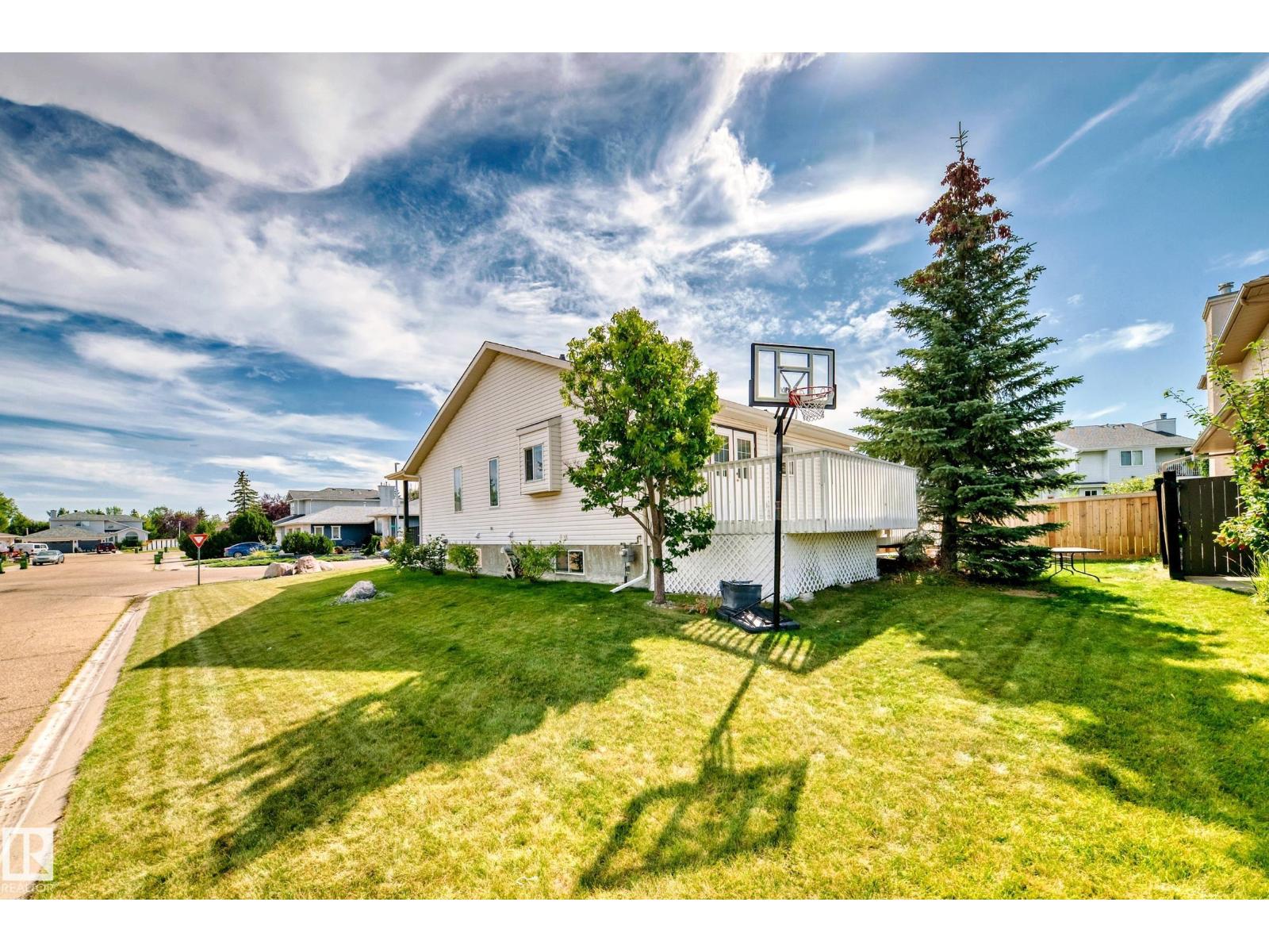 Photo 49 of 3832 41 St Nw, Edmonton AB