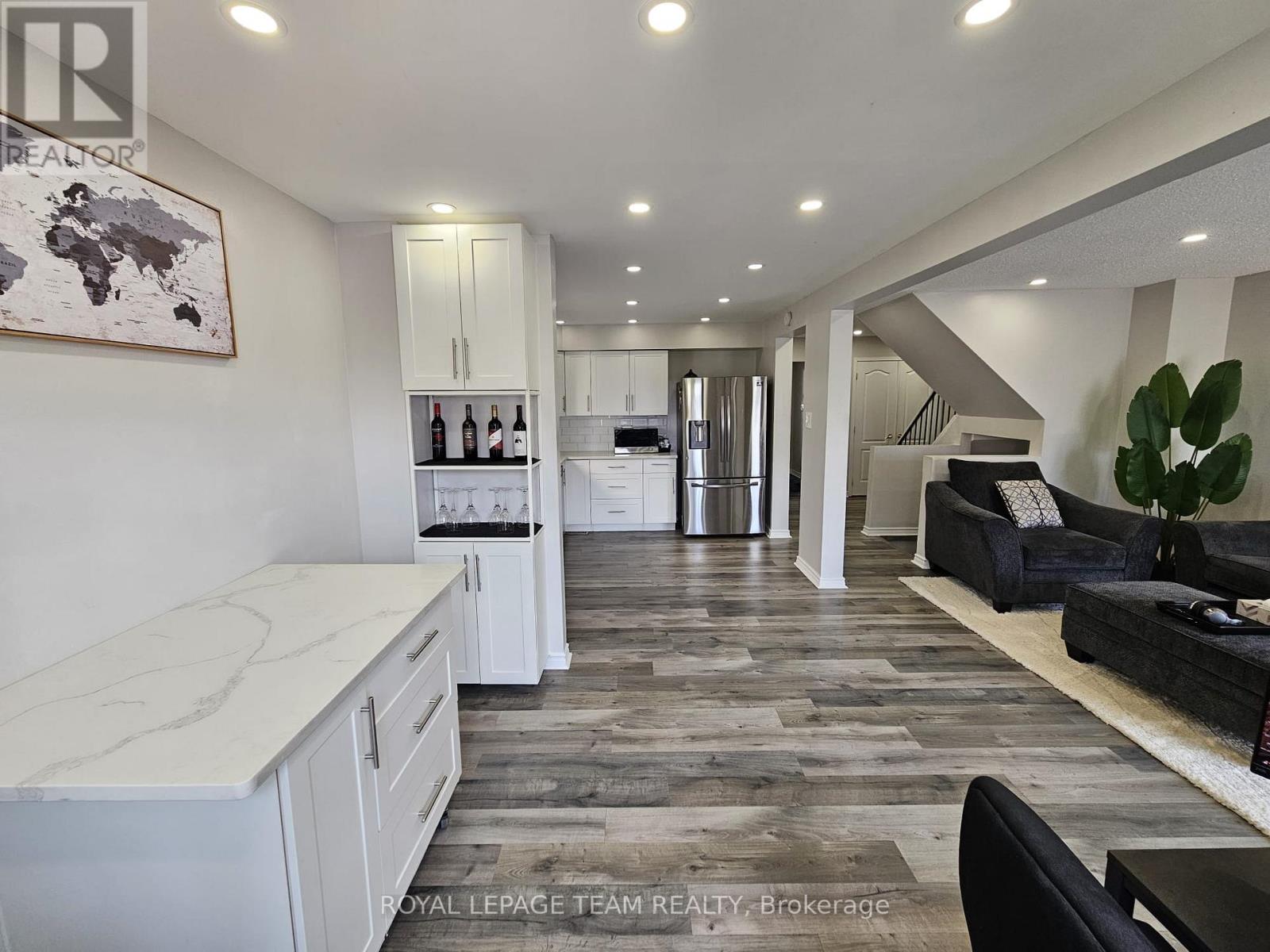 Photo 10 of 1891 Longman Crescent, Ottawa ON
