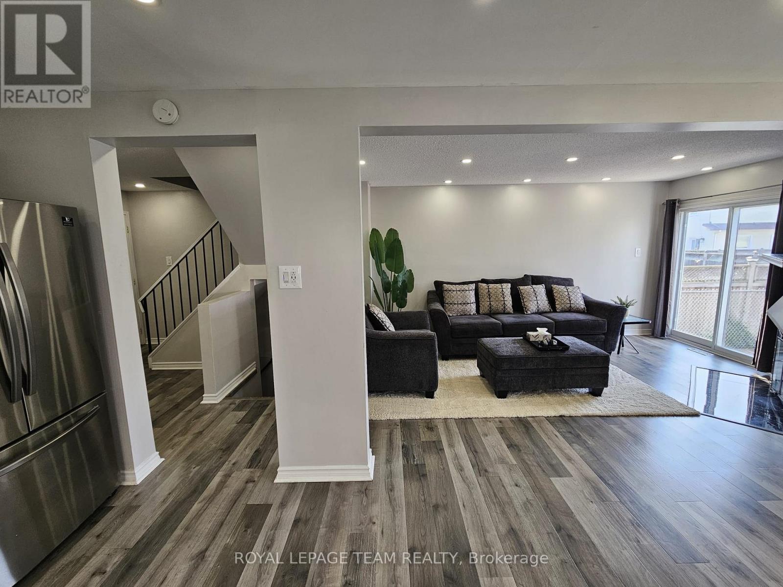 Photo 14 of 1891 Longman Crescent, Ottawa ON