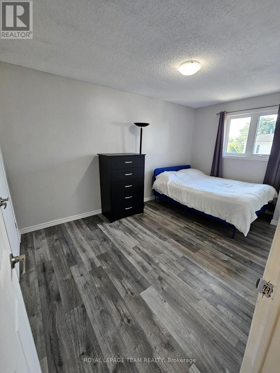 Photo 19 of 1891 Longman Crescent, Ottawa ON
