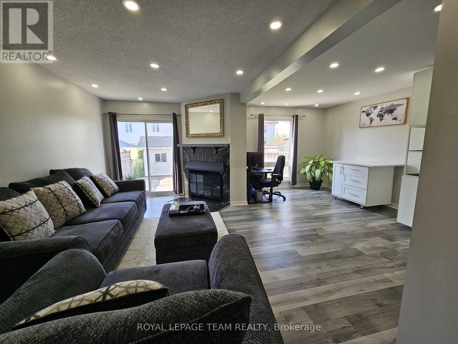 Photo 7 of 1891 Longman Crescent, Ottawa ON