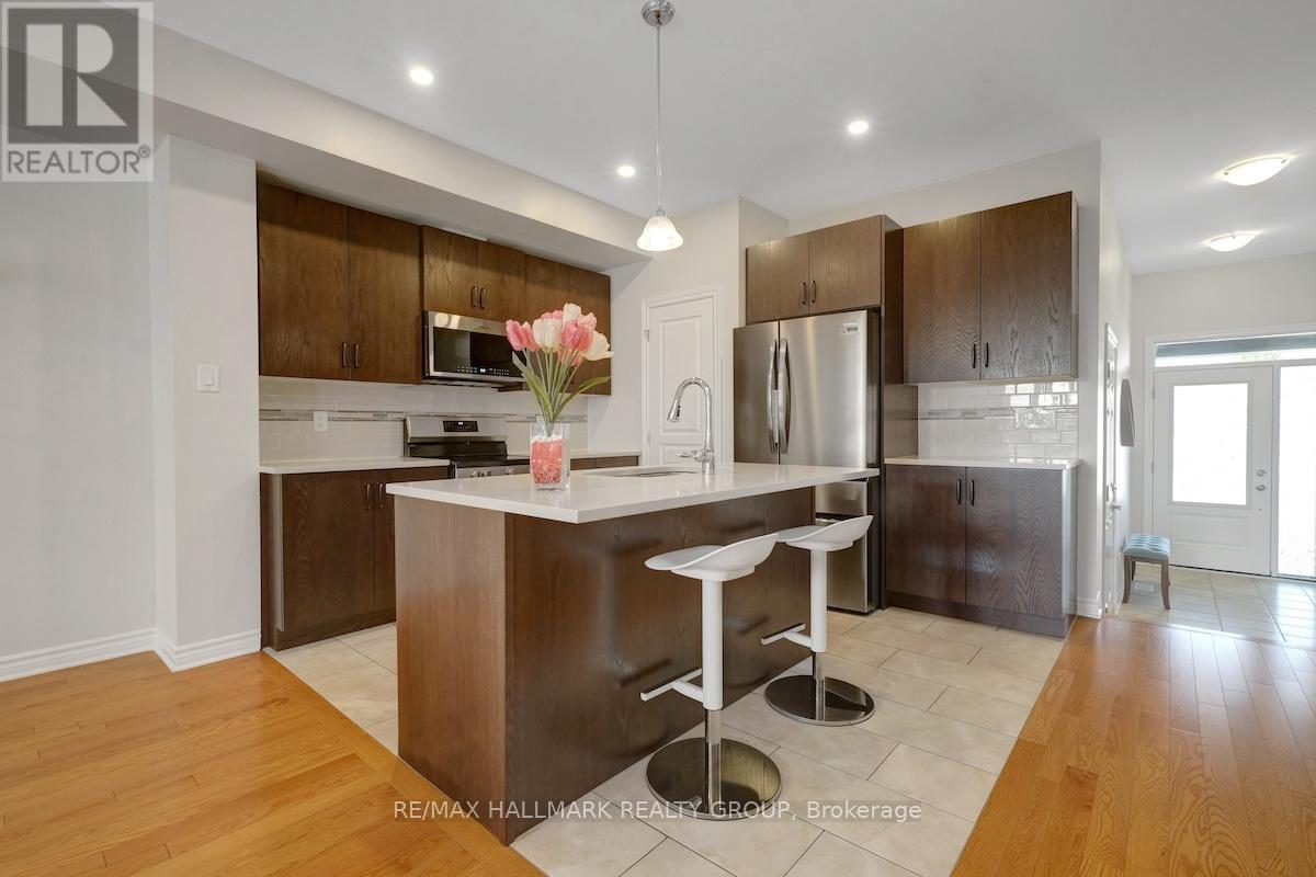 Photo 12 of 199 A Shinny Avenue, Ottawa ON