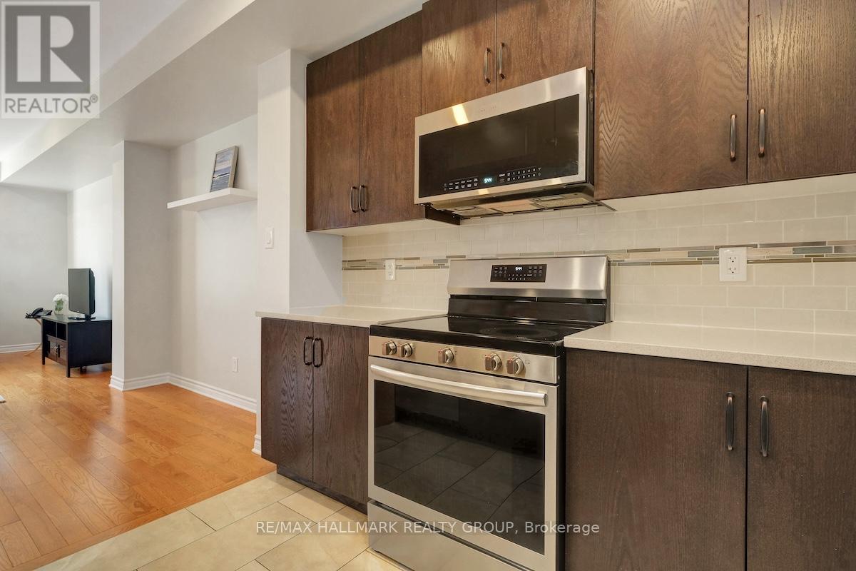 Photo 15 of 199 A Shinny Avenue, Ottawa ON
