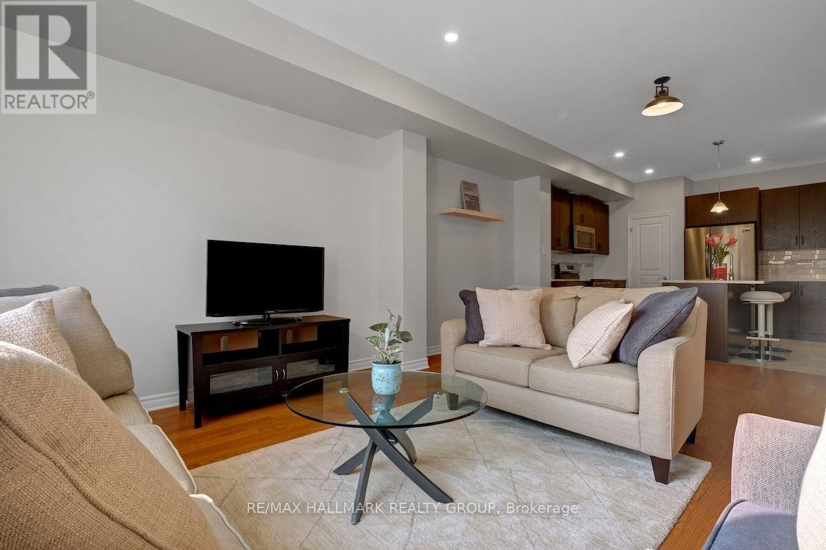 Photo 6 of 199 A Shinny Avenue, Ottawa ON
